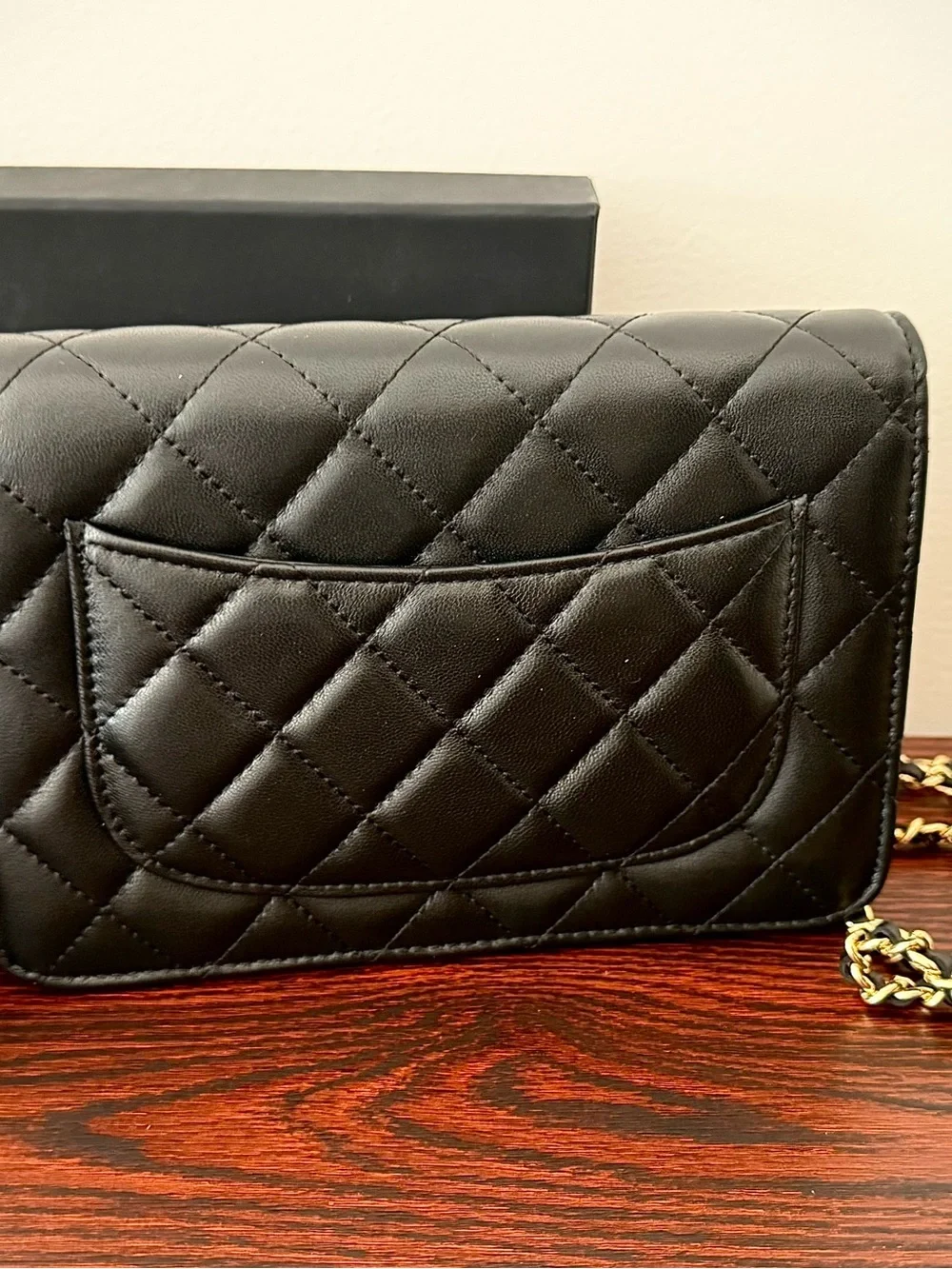 CHANEL Classic Wallet on Chain